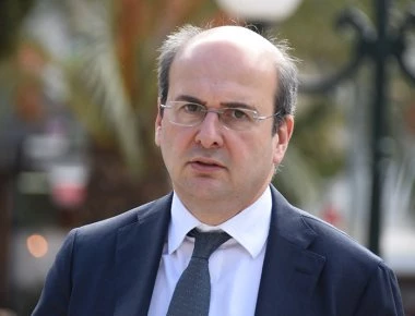 Φωτογραφικούς διαγωνισμούς και υπερτιμολογήσεις στα έργα για τον οδοφωτισμό των Δήμων καταγγέλλει ο Κ. Χατζηδάκης